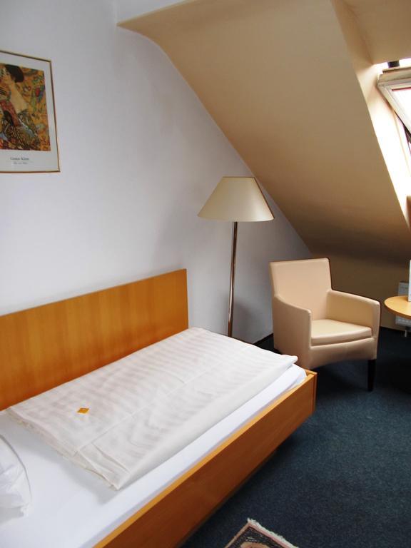 Monteurzimmer Thalfried Ruhla Bilik gambar